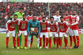 دیدار تیم های فوتبال پیکان و پرسپولیس