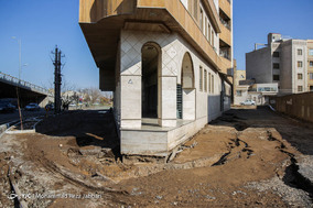 ترکیدگی لوله و نشست زمین در تقاطع 15خرداد قم