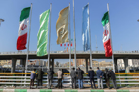 ترکیدگی لوله و نشست زمین در تقاطع 15خرداد قم