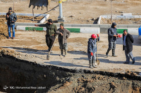 ترکیدگی لوله و نشست زمین در تقاطع 15خرداد قم