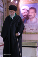 حضور رهبر معظم انقلاب در مرقد مطهر امام راحل و گلزار شهدای بهشت زهرا(س)
