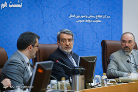 نشست هم اندیشی وزیر کشور با بانوان فعال در عرصه های اقتصادی