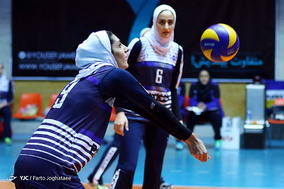 دیدار دو تیم پیکان تهران و آبنوس تهران از هفته هشتم لیگ برتر والیبال بانوان