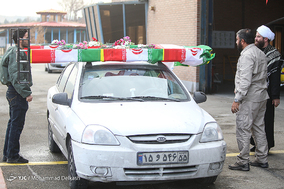 اهتزاز پرچم ایران بر فراز آسمان پایتخت