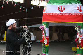 اهتزاز پرچم ایران بر فراز آسمان پایتخت