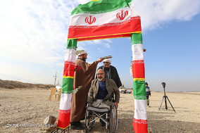 اهتزاز پرچم ایران بر فراز آسمان پایتخت