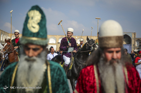 مسابقات نمادین چوگان در میدان نقش جهان به مناسبت دهه فجر