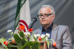 عطرافشانی و گلباران مزار شهدای ادیان توحیدی در شهرستان اسلامشهر