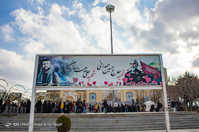 غبار روبي گلزار مطهر شهدا در همدان به مناسبت دهه فجر