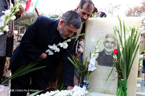 غبار روبي گلزار مطهر شهدا در همدان به مناسبت دهه فجر