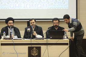 نشست بررسی دستاوردهای قرآنی انقلاب اسلامی