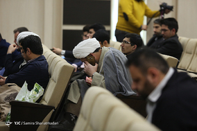 نشست بررسی دستاوردهای قرآنی انقلاب اسلامی