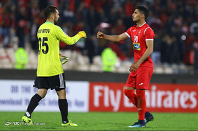 دیدار تیم های فوتبال پرسپولیس و نسف قارشی ازبکستان