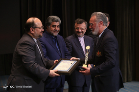 سیزدهمین همایش قهرمانان صنعت کشور