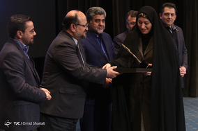 سیزدهمین همایش قهرمانان صنعت کشور