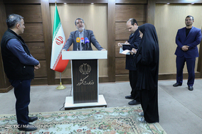نشست فعالان فضای مجازی با وزیر کشور