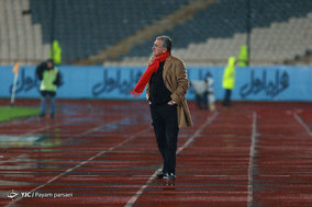 دیدار تیم های فوتبال پرسپولیس و استقلال خوزستان