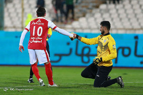 دیدار تیم های فوتبال پرسپولیس و استقلال خوزستان