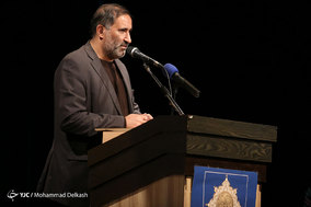 آیین رونمایی از مصحف شریف به نیابت از شهدای مدافع حرم