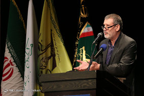 آیین رونمایی از مصحف شریف به نیابت از شهدای مدافع حرم