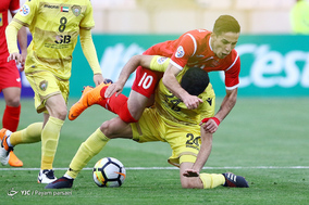 بازی تیم‌های فوتبال پرسپولیس و الوصل امارات