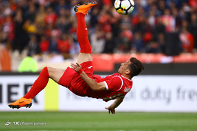 بازی تیم‌های فوتبال پرسپولیس و الوصل امارات