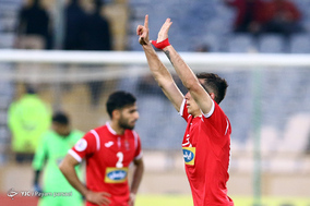 بازی تیم‌های فوتبال پرسپولیس و الوصل امارات