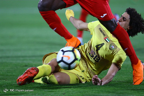 بازی تیم‌های فوتبال پرسپولیس و الوصل امارات