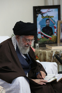 حضور رهبر انقلاب اسلامی در منزل شهید بایرامی از شهدای ناجا