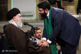 دیدار مداحان اهل‌بیت علیهم‌السلام با رهبر انقلاب اسلامی