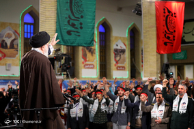 دیدار جمعی از جوانان و نوجوانان عازم اردوهای راهیان نور با رهبر معظم انقلاب