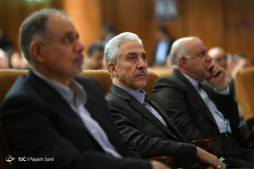 امضای قراردادهای پژوهشی اکتشاف بین شرکت ملی نفت ایران با 5 دانشگاه داخلی