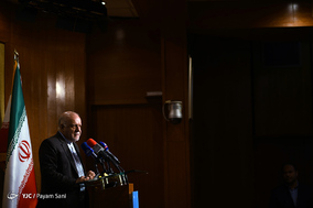 امضای قراردادهای پژوهشی اکتشاف بین شرکت ملی نفت ایران با 5 دانشگاه داخلی