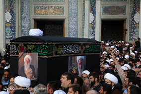 تشییع پیکر آیت الله شاه آبادی در قم