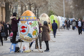 جشنواره رنگ‌آمیزی تخم مرغ در همدان