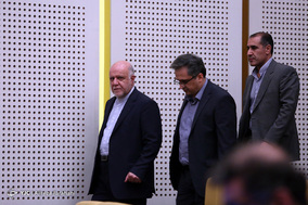 آیین امضای قرارداد توسعه و بهره برداری میادین نفتی سپهر و جفیر