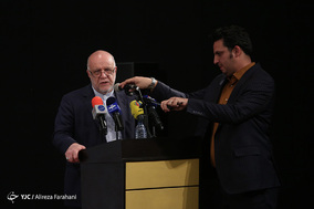 آیین امضای قرارداد توسعه و بهره برداری میادین نفتی سپهر و جفیر