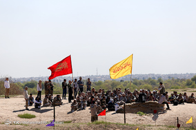 راهیان سرزمین نور