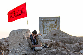 راهیان سرزمین نور