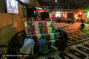 راهیان سرزمین نور
