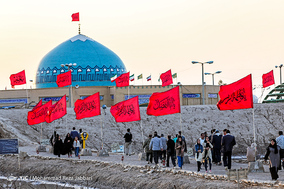 راهیان سرزمین نور