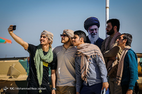 راهیان سرزمین نور