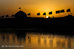 راهیان سرزمین نور