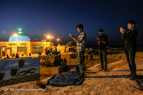 راهیان سرزمین نور