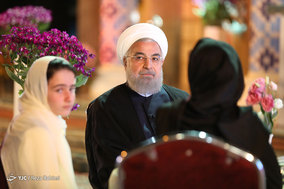 حضور رئیس جمهور در مراسم تحویل سال ۱۳۹۷ در جمع خانواده‌های زلزله‌زده کرمانشاه