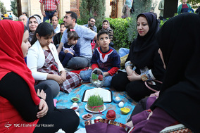 لحظه تحویل سال نو در حافظیه شیراز