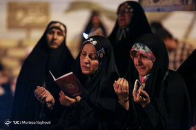 لحظه تحویل سال نو در یادمان منطقه عملیاتی شلمچه