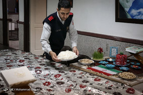 لحظه تحویل سال نو در ایستگاه 64 آتش نشانی تهران