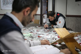 لحظه تحویل سال نو در ایستگاه 64 آتش نشانی تهران