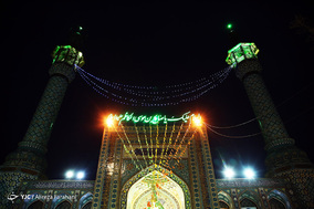 لحظه تحویل سال نو در آستان امامزاده صالح(ع)